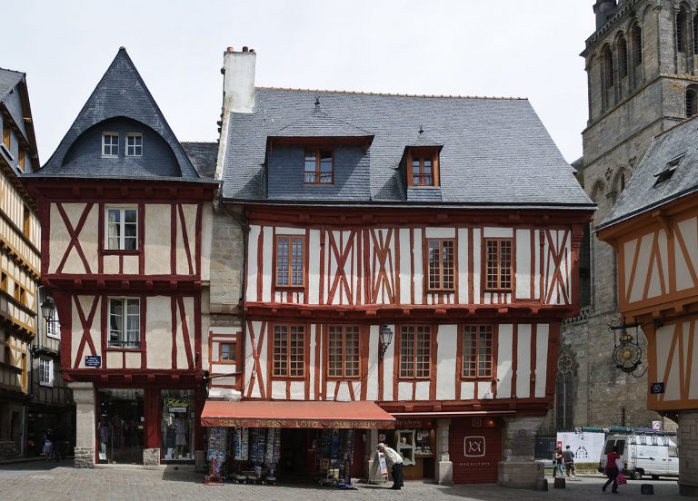 Maisons à pans de bois, place Henri IV à Vannes